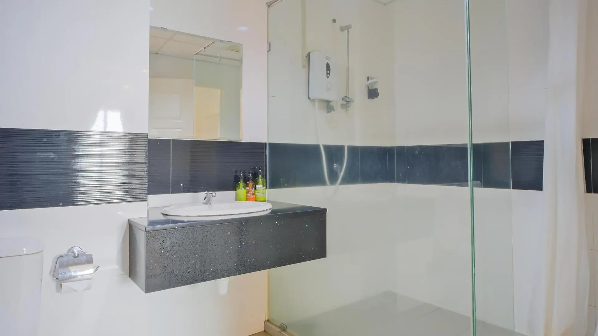 Mansion One L 4Pax Studio L Cityview L Gleneagle L By Perfectsweethome ジョージタウン